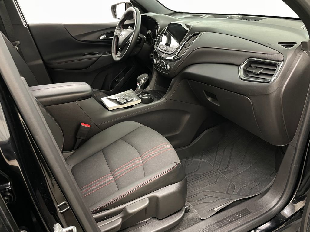 Used 2024 Chevrolet Equinox RS image 38