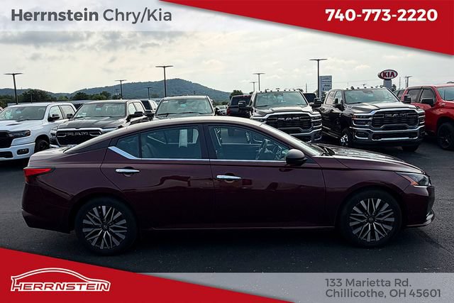 Used 2025 Nissan Altima 2.5 SV FWD image 22