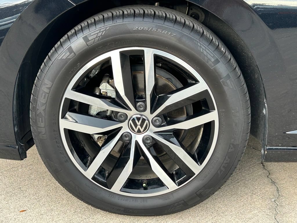 Used 2026 Volkswagen Jetta SE FWD image 38