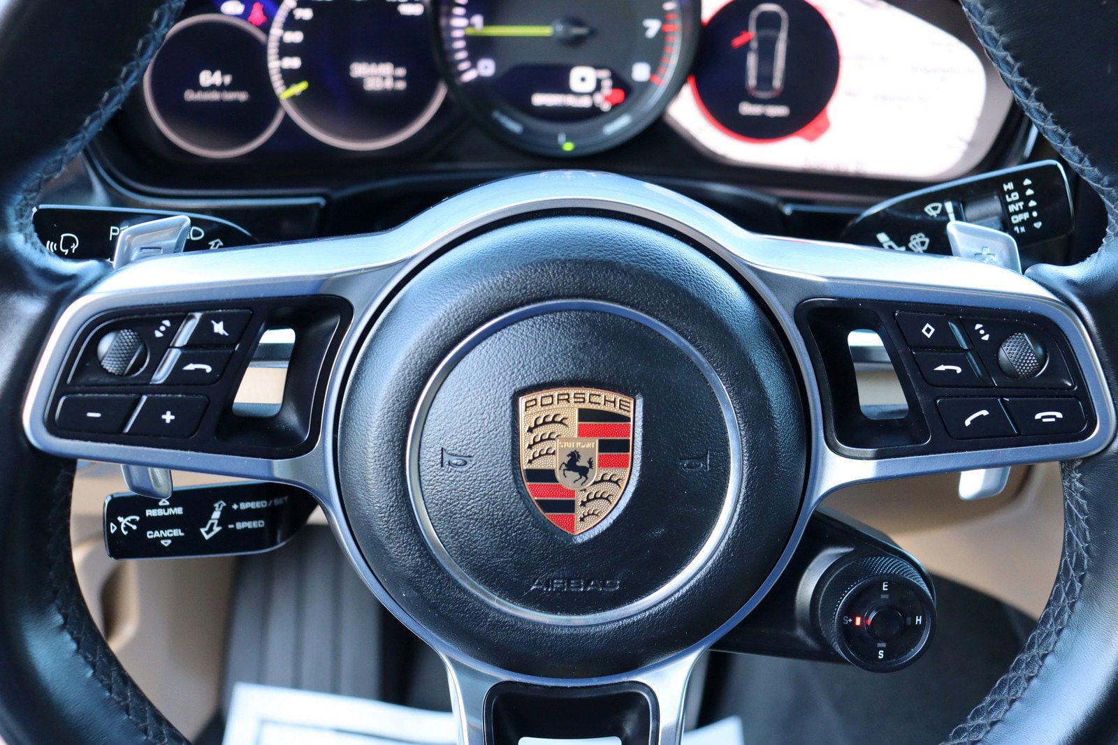 Used 2018 Porsche Panamera 4 w/ Premium Package Plus AWD/4WD image 30