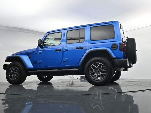 Used 2025 Jeep Wrangler Unlimited Sahara AWD/4WD image 35