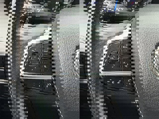 Used 2020 Toyota Highlander XLE image 14