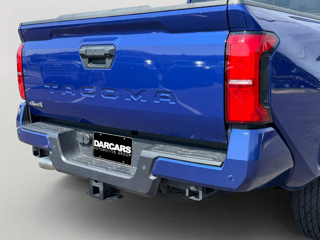 Certified 2024 Toyota Tacoma SR5 AWD/4WD image 10