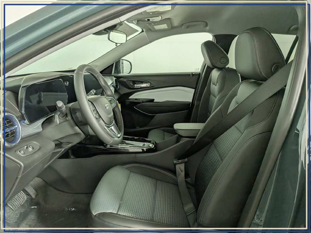 New 2026 Chevrolet Trax LT w/ Driver Confidence Package FWD image 15