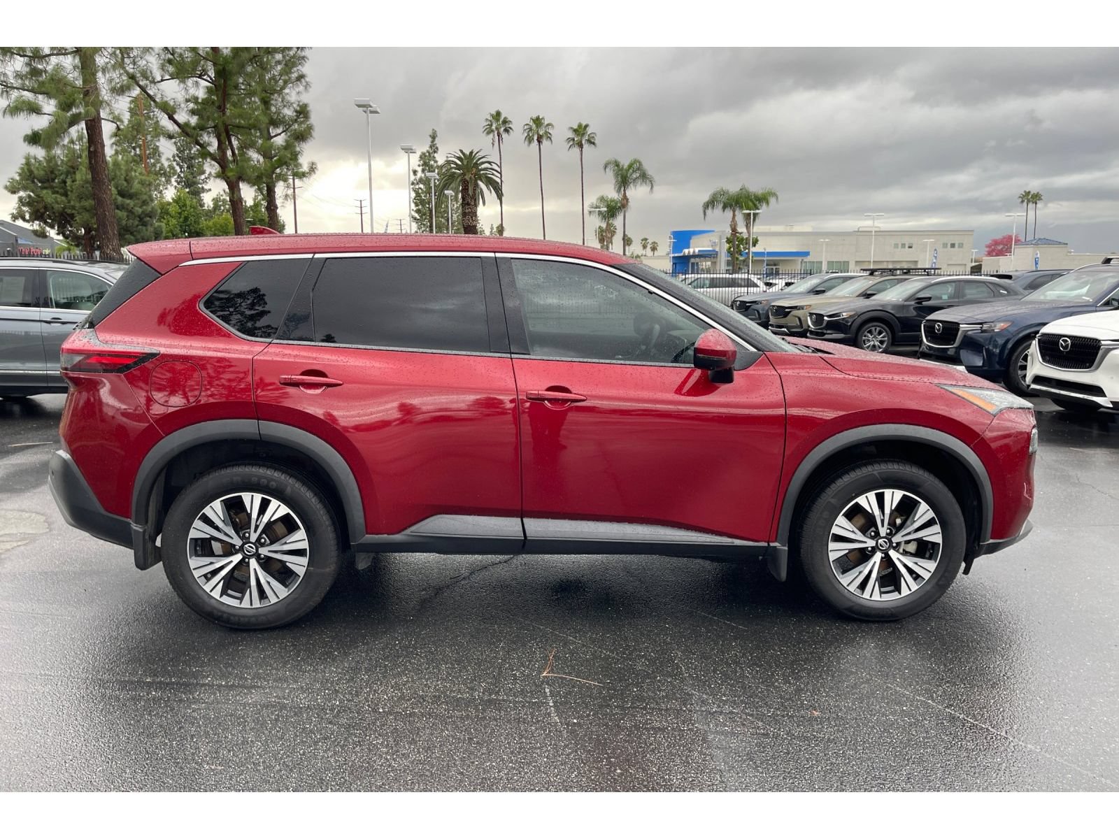 Used 2021 Nissan Rogue SV FWD image 7