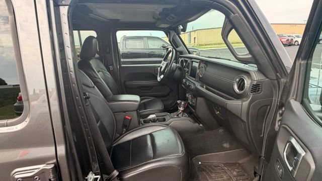 Used 2018 Jeep Wrangler Unlimited Sahara AWD/4WD image 16