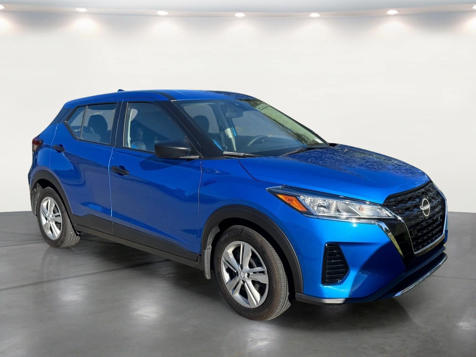 Used 2024 Nissan Kicks S FWD image 8