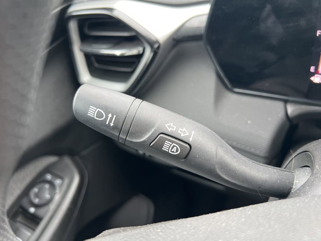 Used 2025 Chevrolet TrailBlazer LT w/ Driver Confidence Package image 14