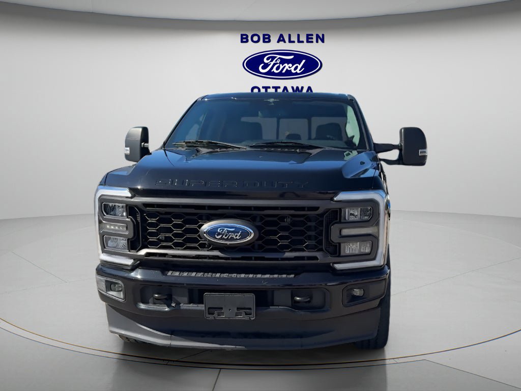 Used 2023 Ford F250 XLT w/ XLT Premium Package AWD/4WD image 8
