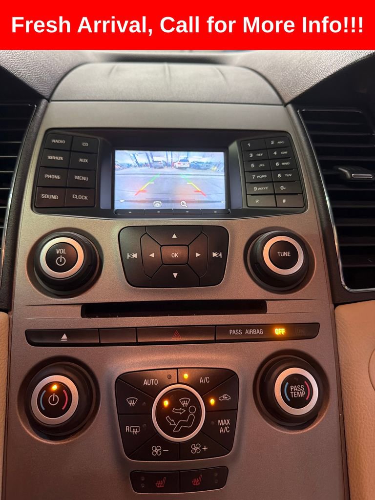 Used 2018 Ford Taurus SEL image 4