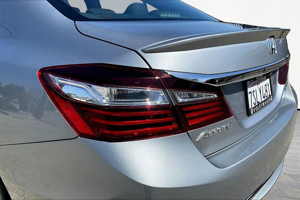 Used 2016 Honda Accord Sport image 22