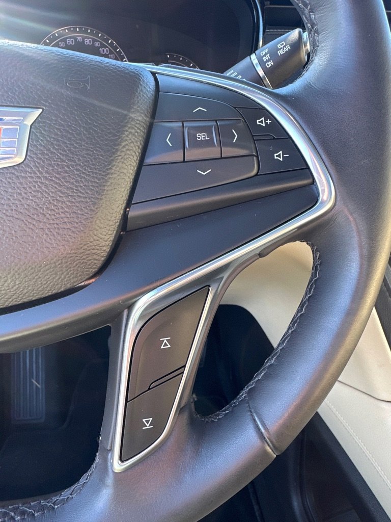 Used 2017 Cadillac XT5 Luxury w/ Driver Awareness Package image 14