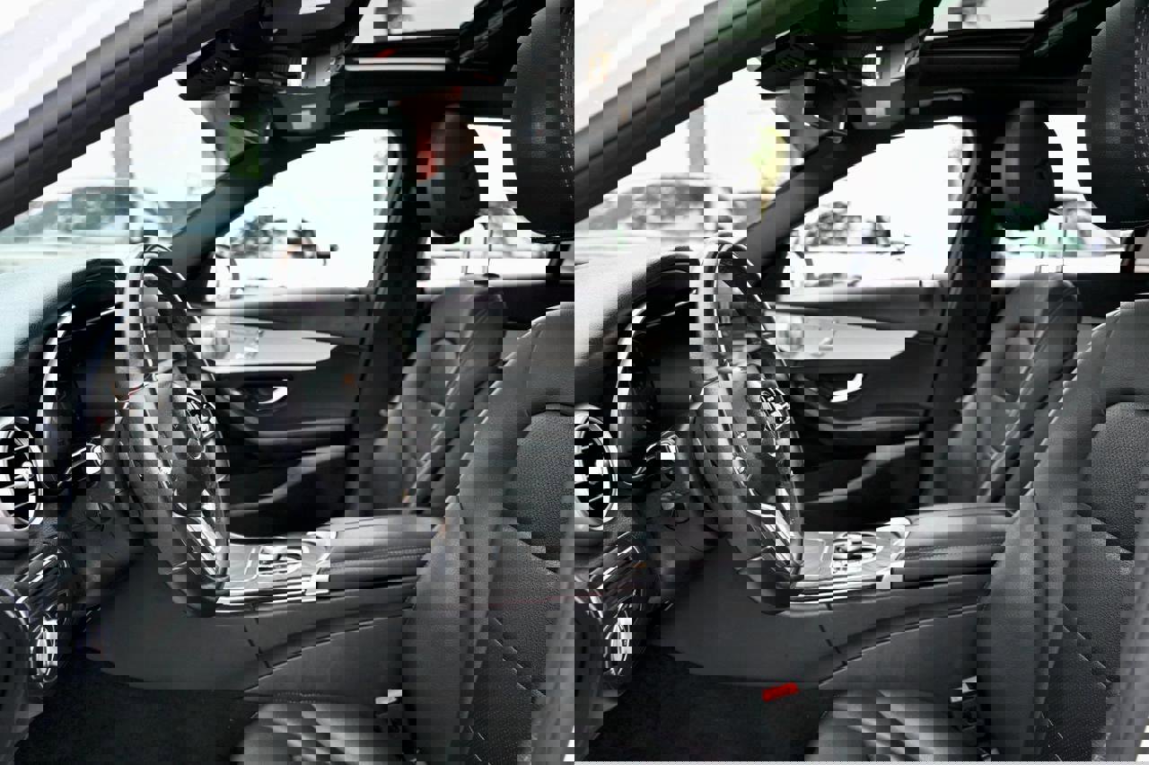 Used 2021 Mercedes-Benz C 300 Sedan image 7