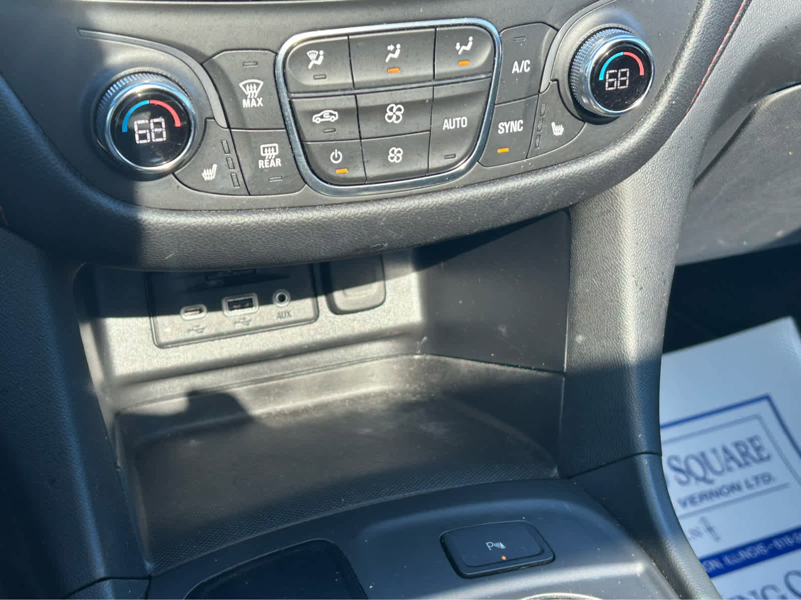 Used 2022 Chevrolet Equinox RS w/ RS Leather Package FWD image 45