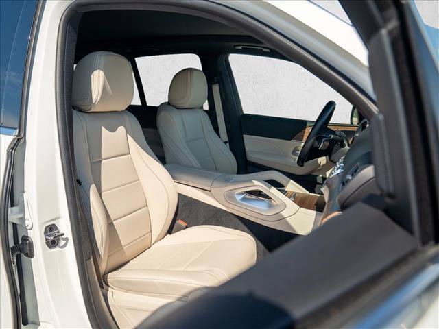 Certified 2025 Mercedes-Benz GLE 450e 4MATIC w/ Winter Package image 30