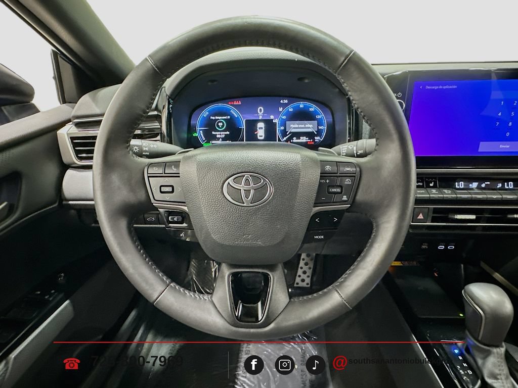Used 2025 Toyota Camry XSE FWD image 12
