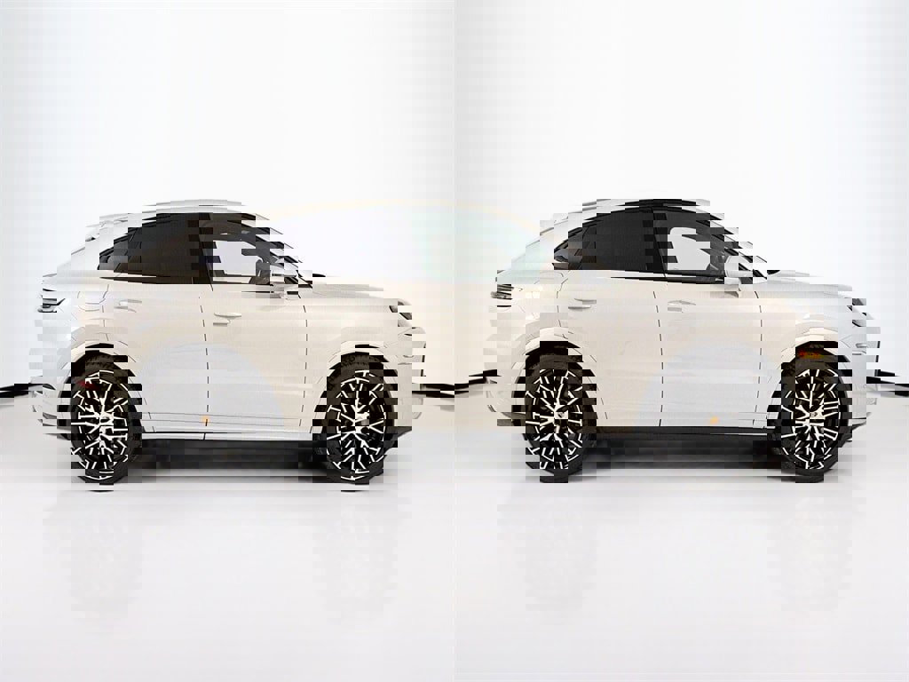 New 2026 Porsche Cayenne image 8