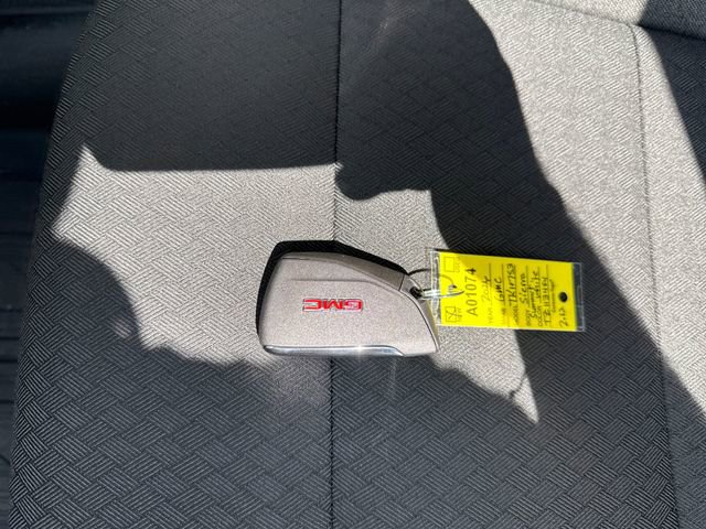 New 2026 GMC Sierra 1500 SLE image 32