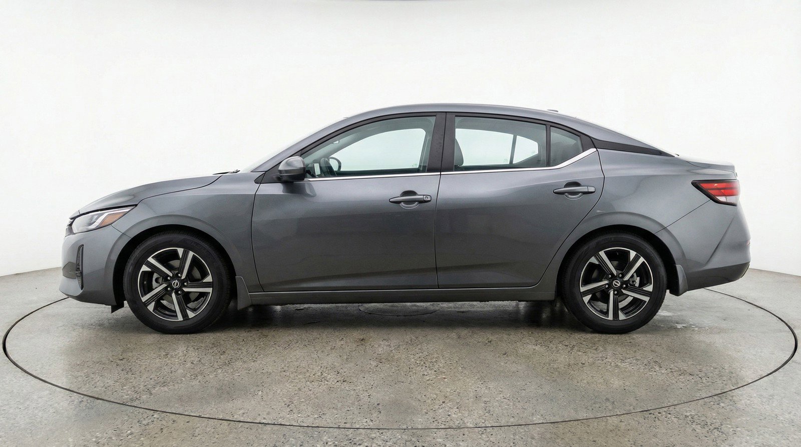 Used 2025 Nissan Sentra SV image 5