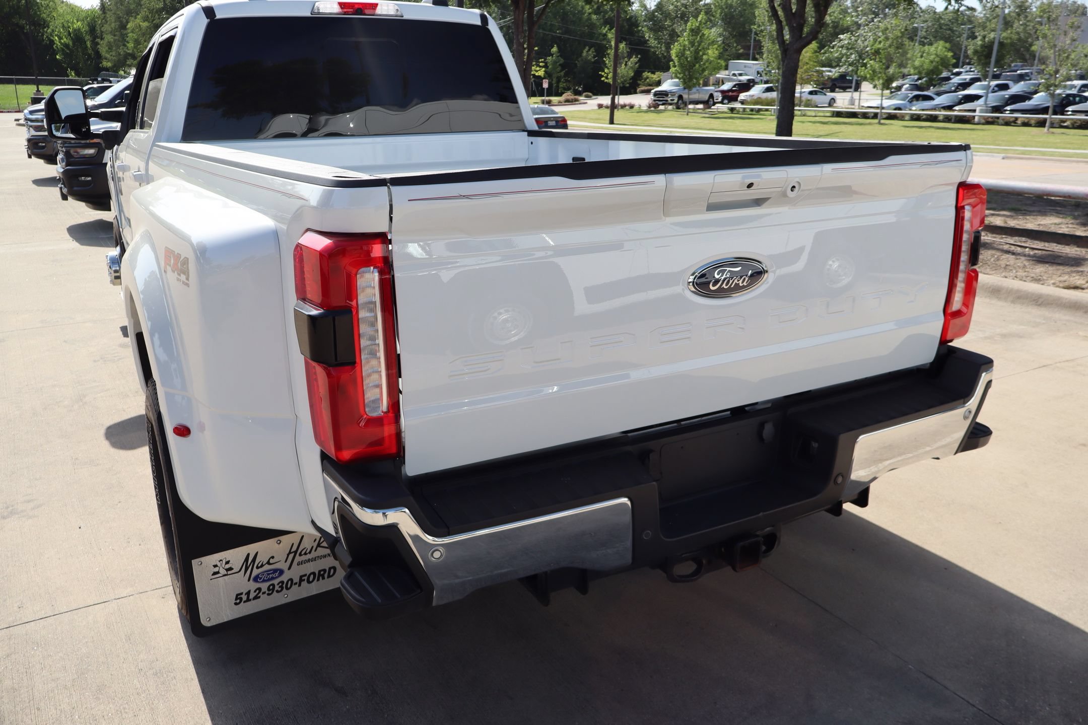 Used 2023 Ford F350 Lariat w/ Lariat Ultimate Package AWD/4WD image 27