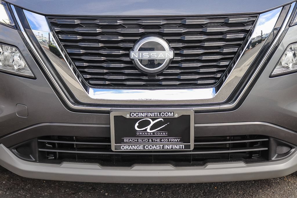 Used 2023 Nissan Rogue SV FWD image 5