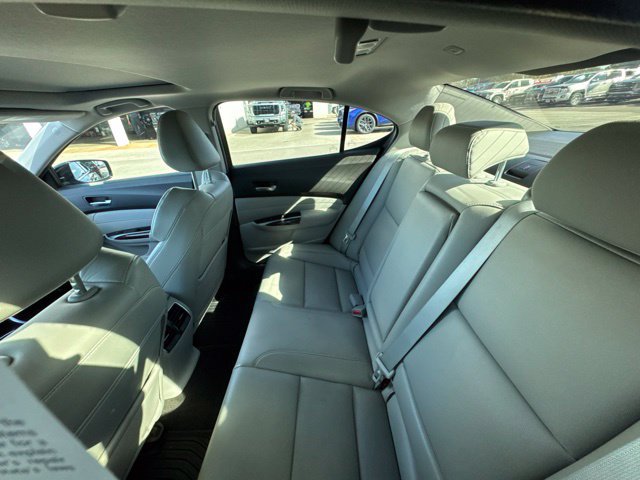 Used 2016 Acura TLX FWD image 13