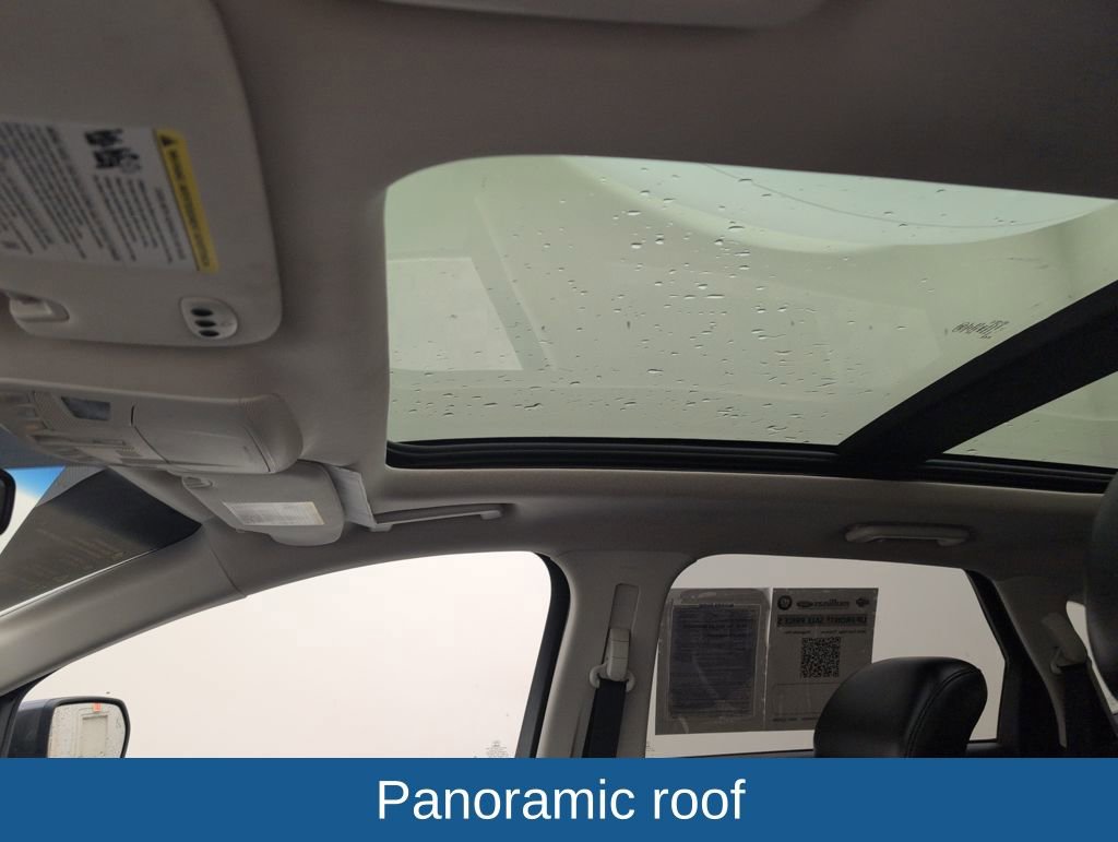 Used 2018 Ford Edge Titanium w/ Equipment Group 301A AWD/4WD image 8