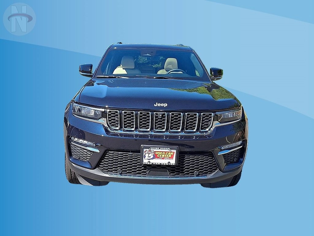 Used 2024 Jeep Grand Cherokee Limited w/ Luxury Tech Group II AWD/4WD image 3