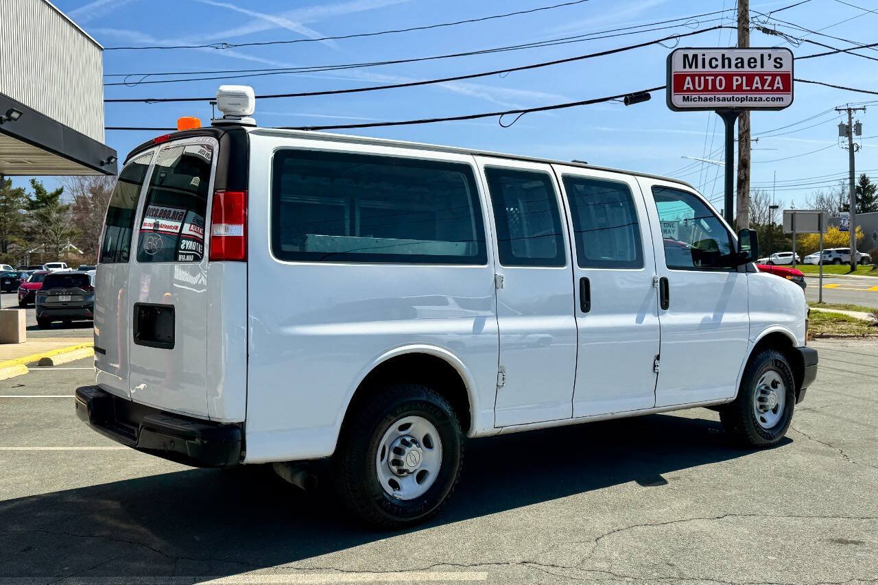 Used 2019 Chevrolet Express 2500 w/ Driver Convenience Package RWD image 4