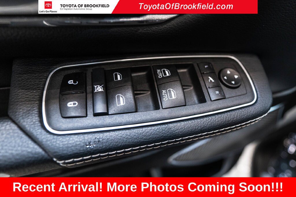 Used 2022 RAM 1500 Laramie AWD/4WD image 19