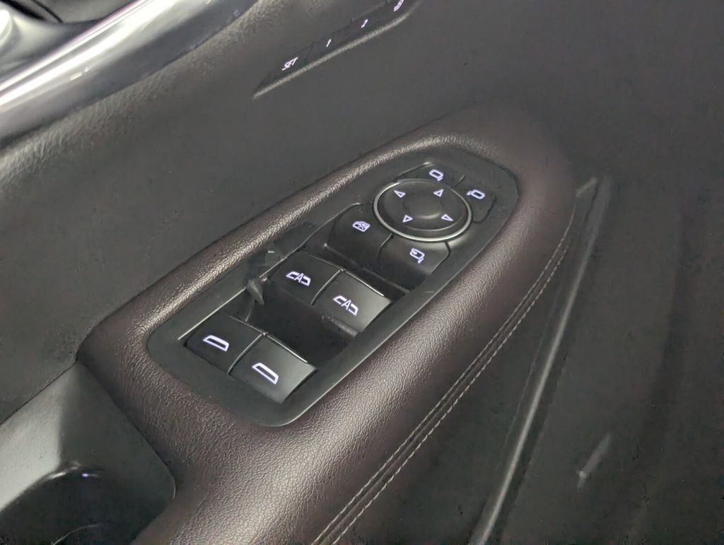 Used 2021 Cadillac XT6 Premium Luxury w/ LPO, Floor Liner Package image 15