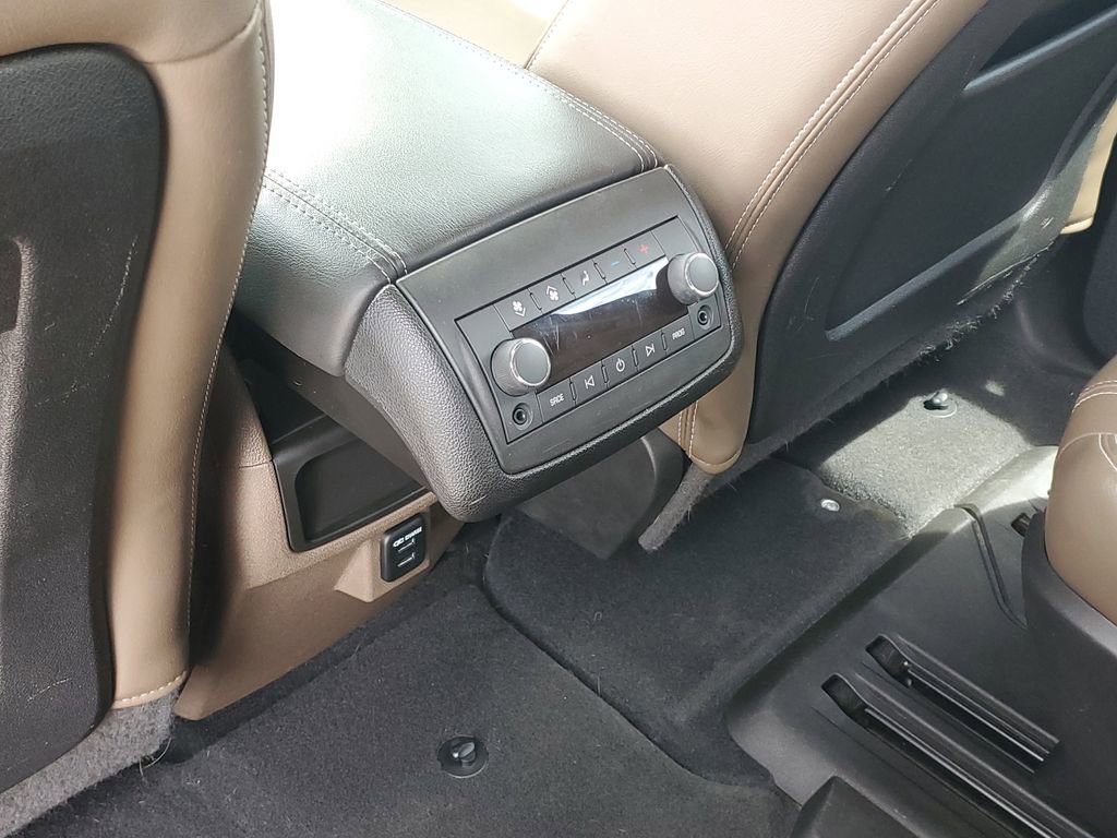 Used 2016 GMC Acadia SLT w/ Open Road Package AWD/4WD image 12