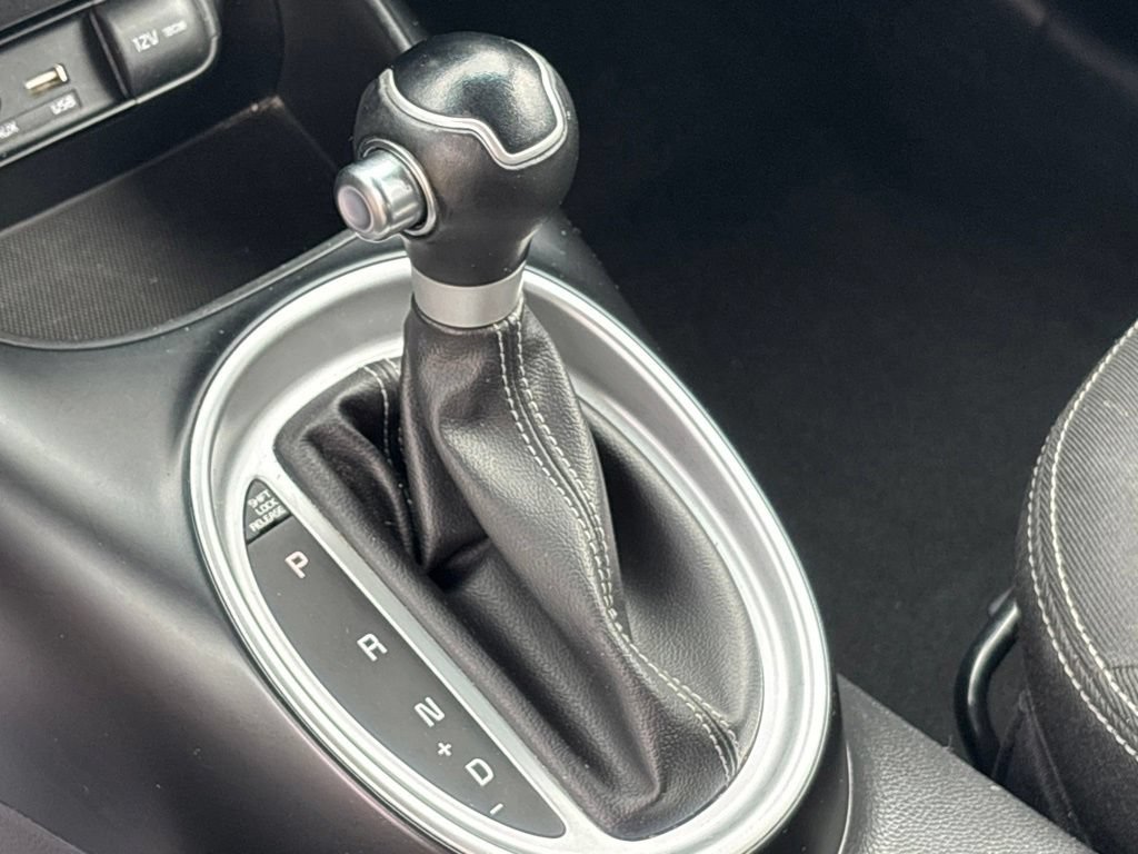 Used 2018 Kia Soul + FWD image 26