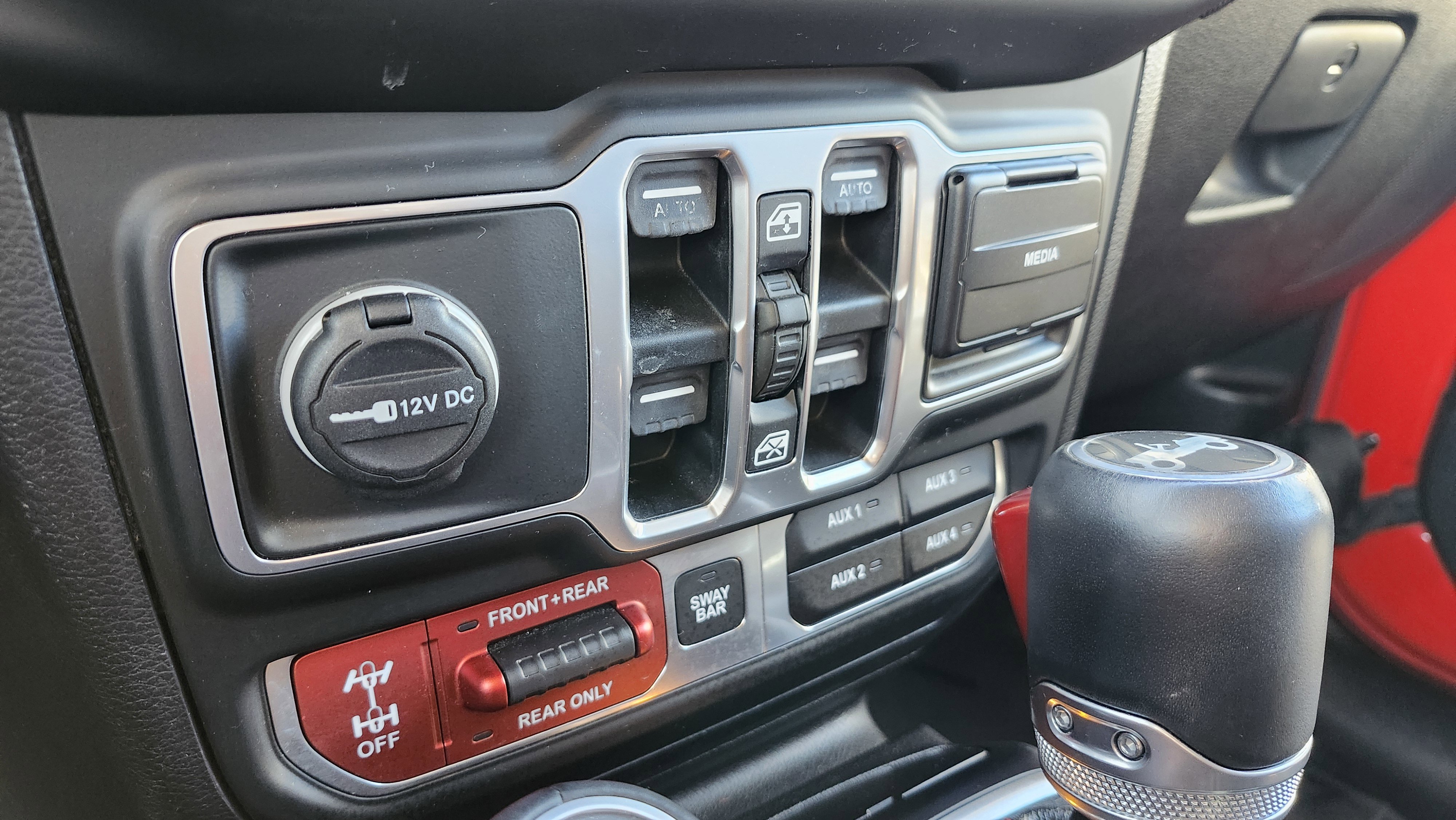 Used 2018 Jeep Wrangler Unlimited Rubicon image 8