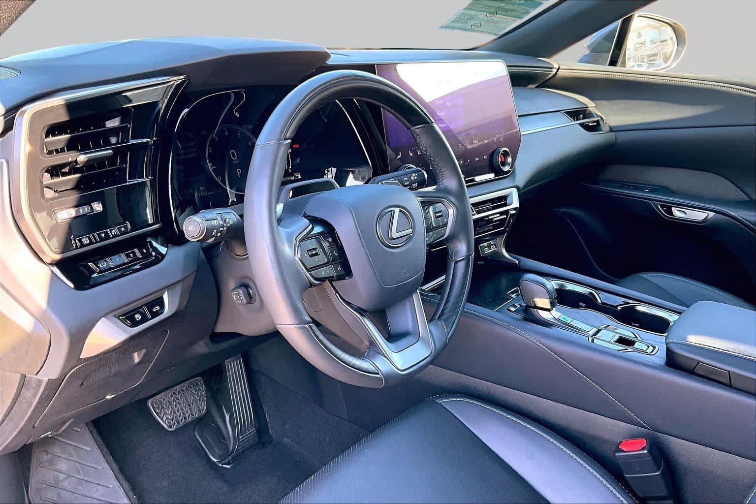 Used 2024 Lexus RX 350 Premium w/ Convenience Package FWD image 16