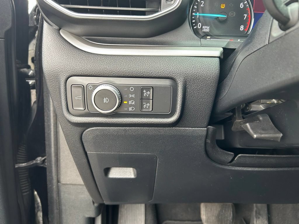 Used 2020 Ford Explorer XLT w/ Equipment Group 202A AWD/4WD image 25