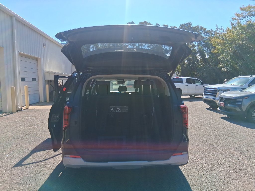 Certified 2026 Kia Carnival EX FWD image 21