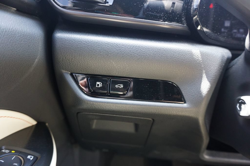 Used 2024 Lexus NX 250 FWD image 5