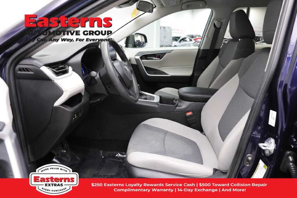 Used 2024 Toyota RAV4 XLE AWD/4WD image 14