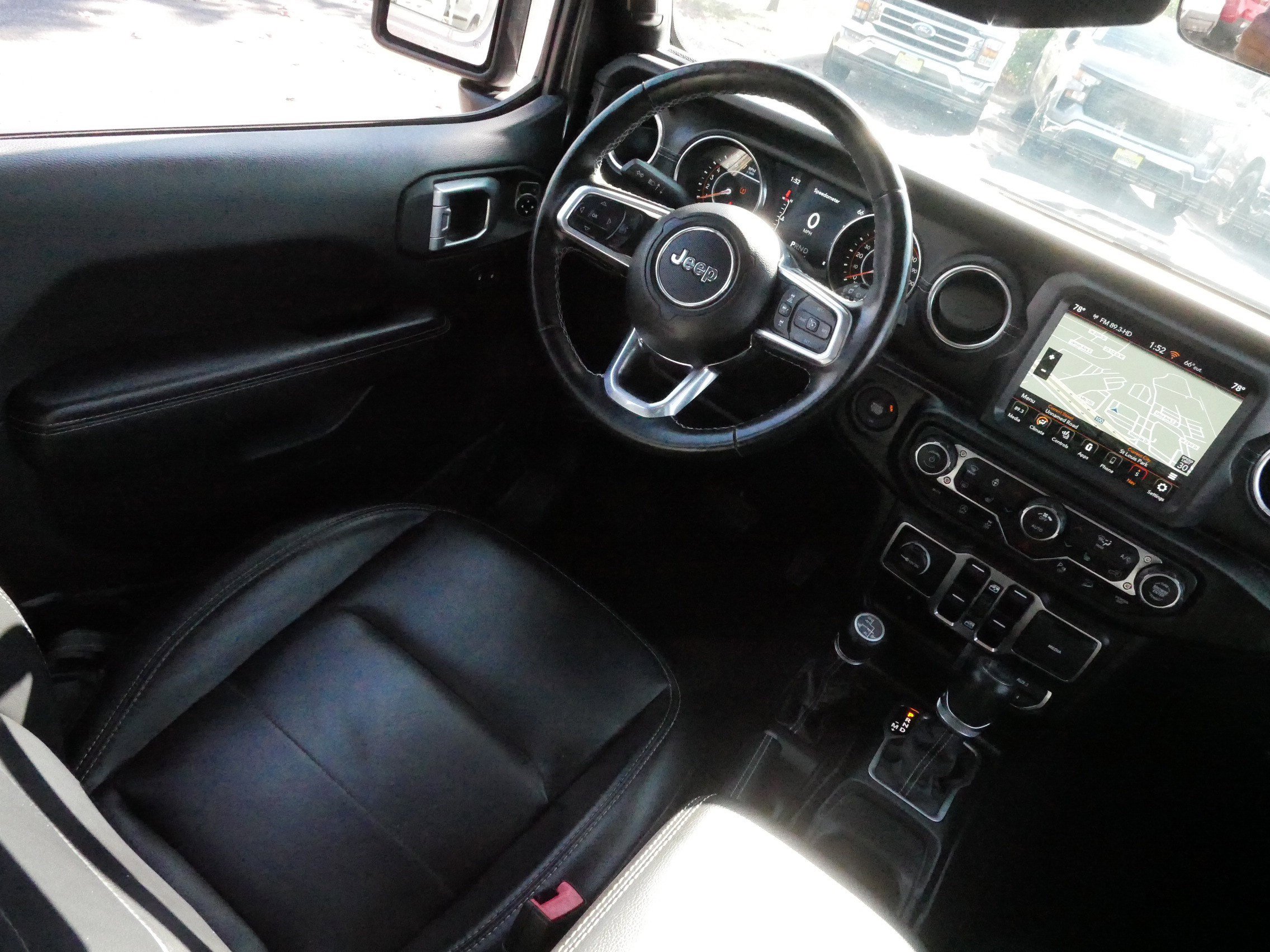 Used 2021 Jeep Wrangler Unlimited Sahara image 9