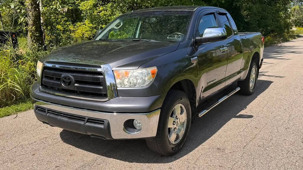 Used 2012 Toyota Tundra 4x4 Double Cab w/ SR5 Pkg image 3