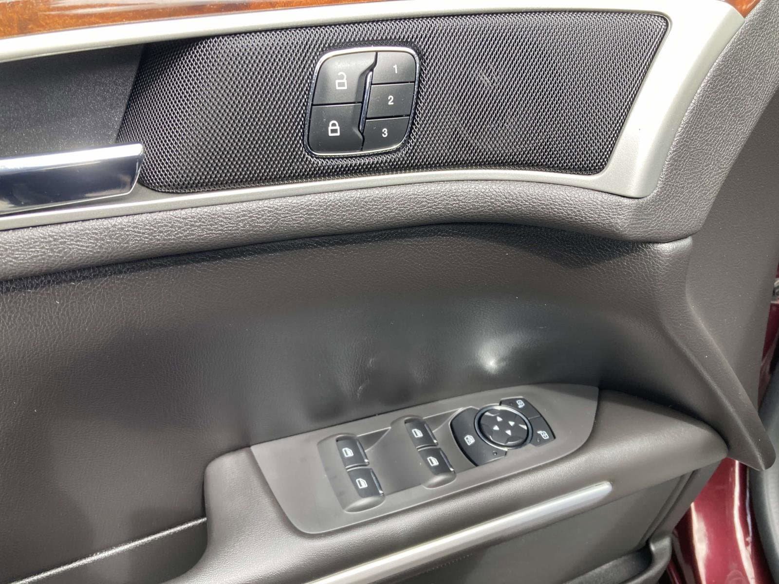 Used 2013 Lincoln MKZ Hybrid image 19