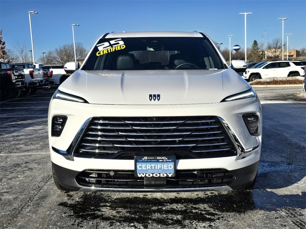 Certified 2025 Buick Enclave Preferred image 3