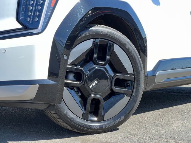 Used 2024 Kia EV9 GT-Line image 2