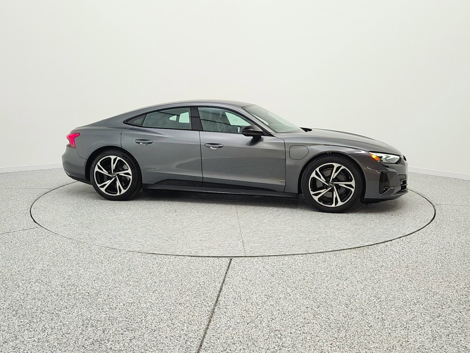 Used 2022 Audi e-tron GT Premium Plus w/ Performance Package image 4