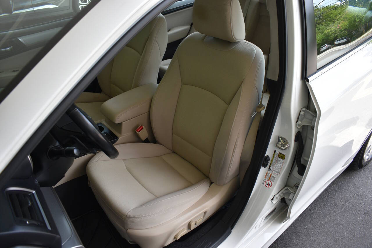 Used 2016 Subaru Legacy 2.5i Premium AWD/4WD image 19
