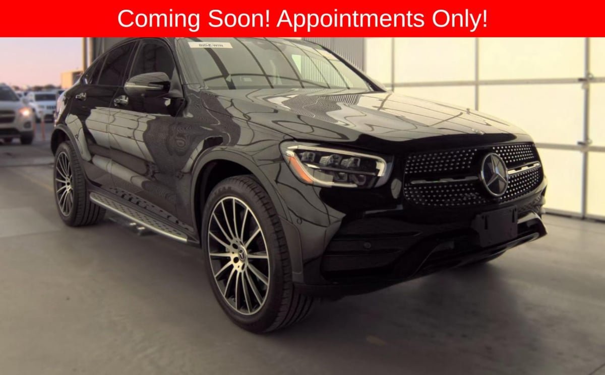 Used 2023 Mercedes-Benz GLC 300 4MATIC Coupe image 1