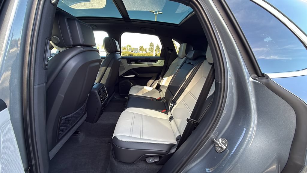 New 2026 Porsche Cayenne AWD/4WD image 15