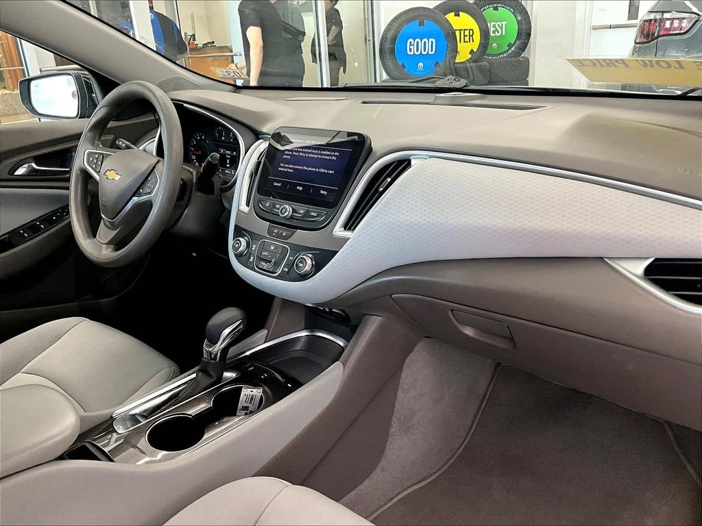 Used 2022 Chevrolet Malibu LS w/ Driver Confidence Package II image 14