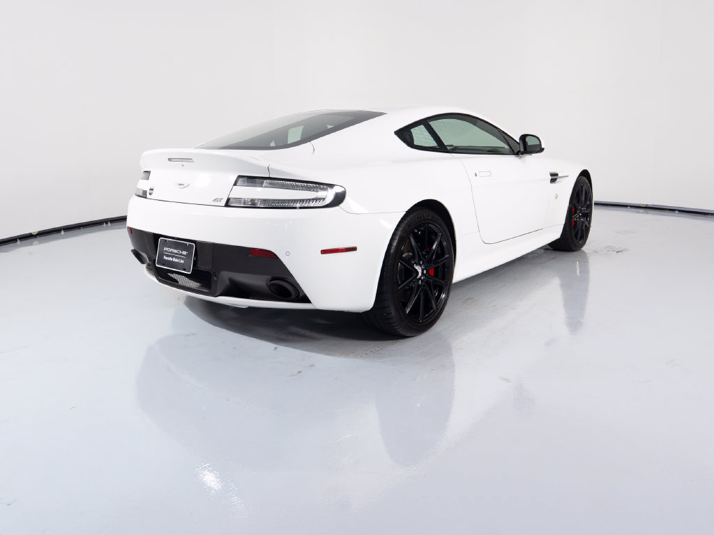 Used 2015 Aston Martin V8 Vantage GT RWD image 10